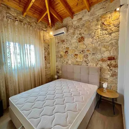 #als- Stone Maisonette In